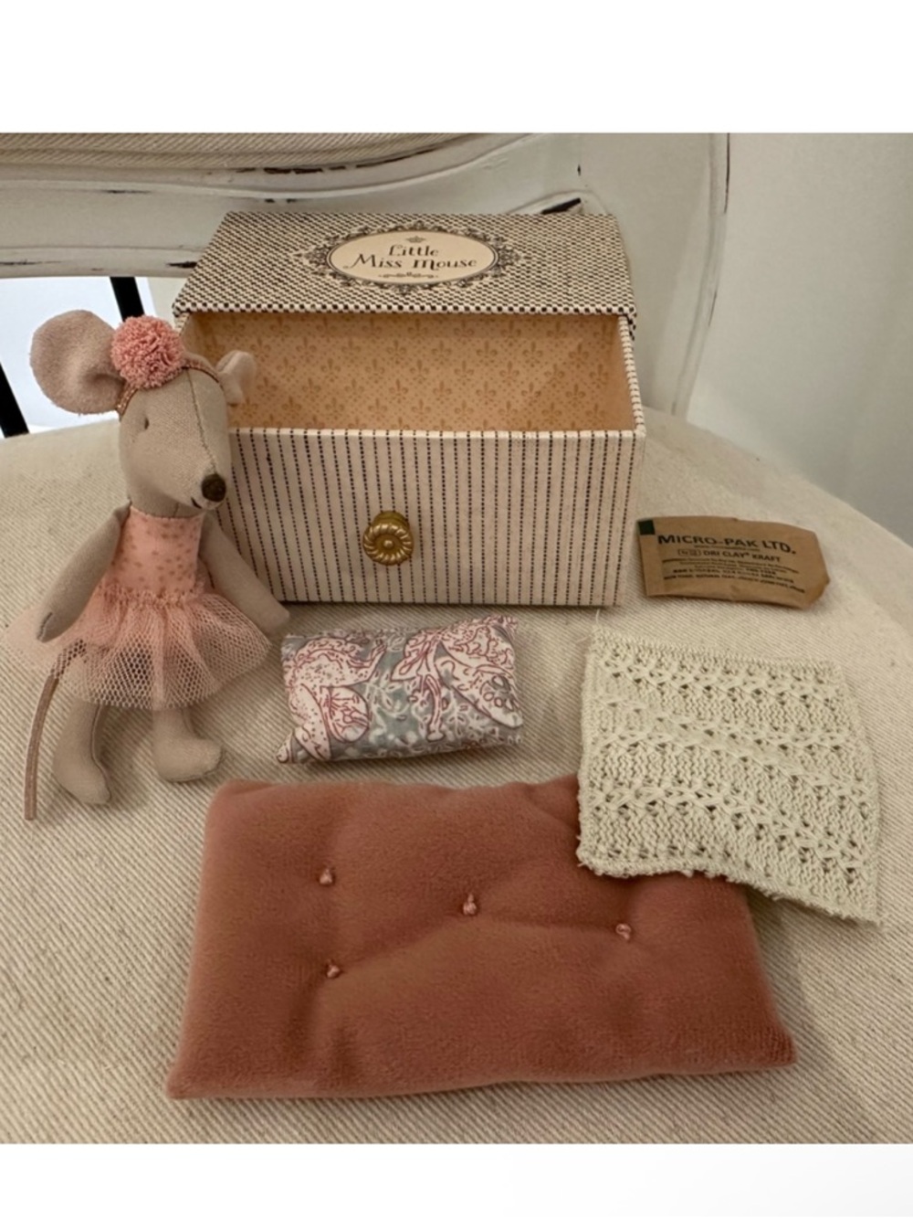 Retired Maileg Little Miss Mouse Dance Mouse in Daybed, Little Sister NWT